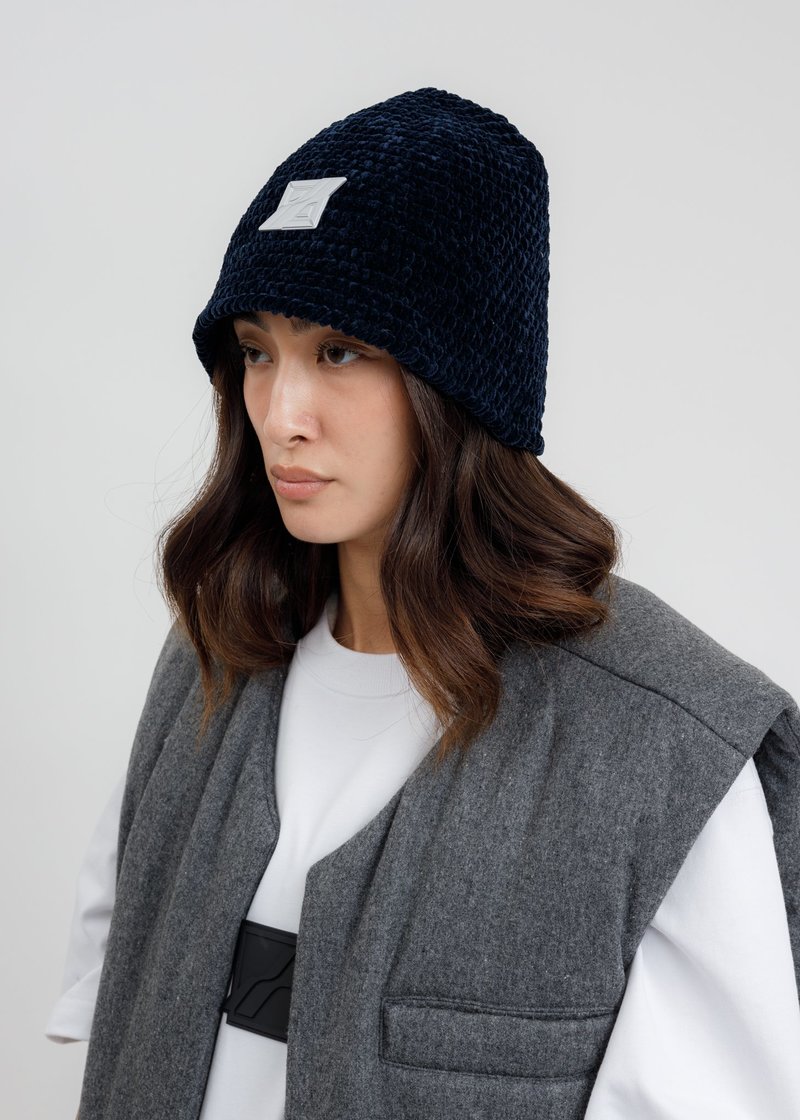 we11done Metal Detail Hand Crochet Bell Hat Navy Garmentory