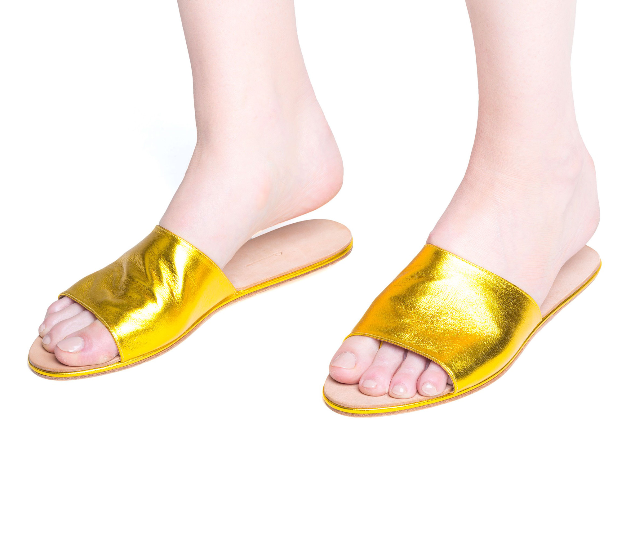 the palatines shoes the palatines shoes caelum slide sandal yellow metallic the palatines shoes the palatines shoes caelum slide sandal yellow metallic