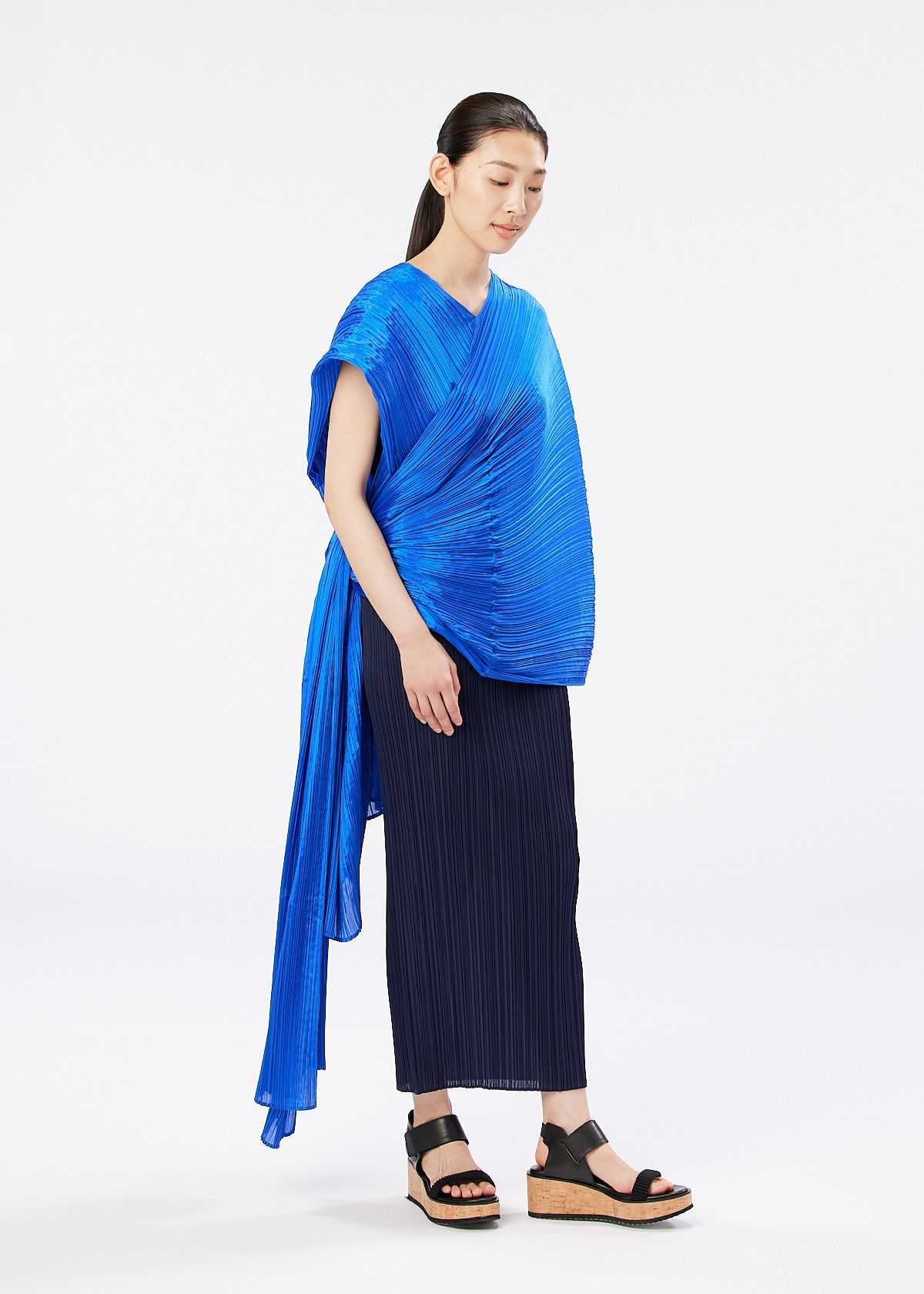 Madame-T August Stole