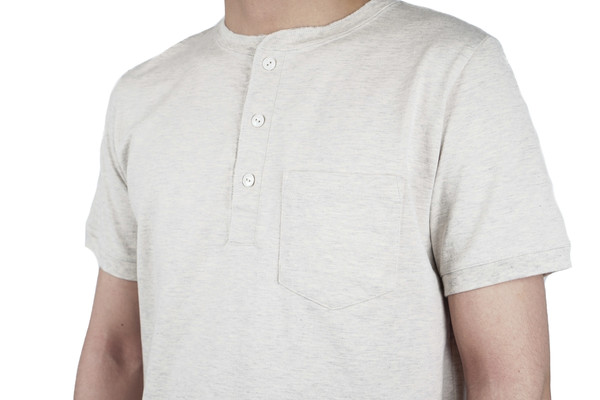 【REMI RELIEF】 HENLEY NECK PRINT TEE BEAMS PLUS（ビームス プラス）【別注】REMI RELIEF / Henley
