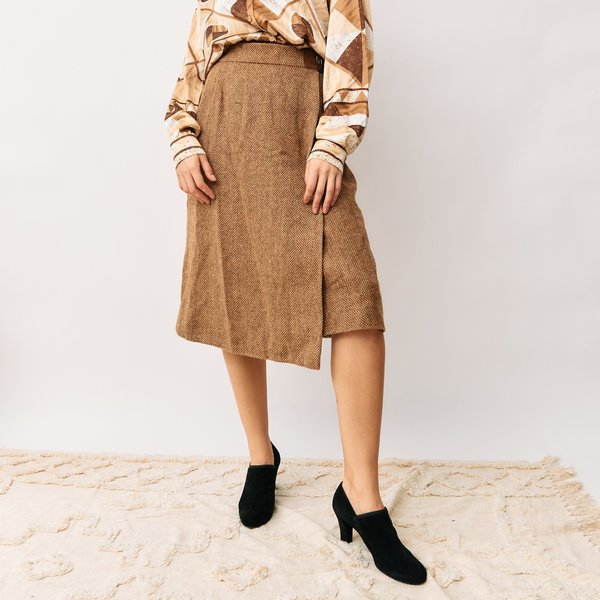 Hermès 1970s Vintage Beige Leather Buckle Wrap Skirt