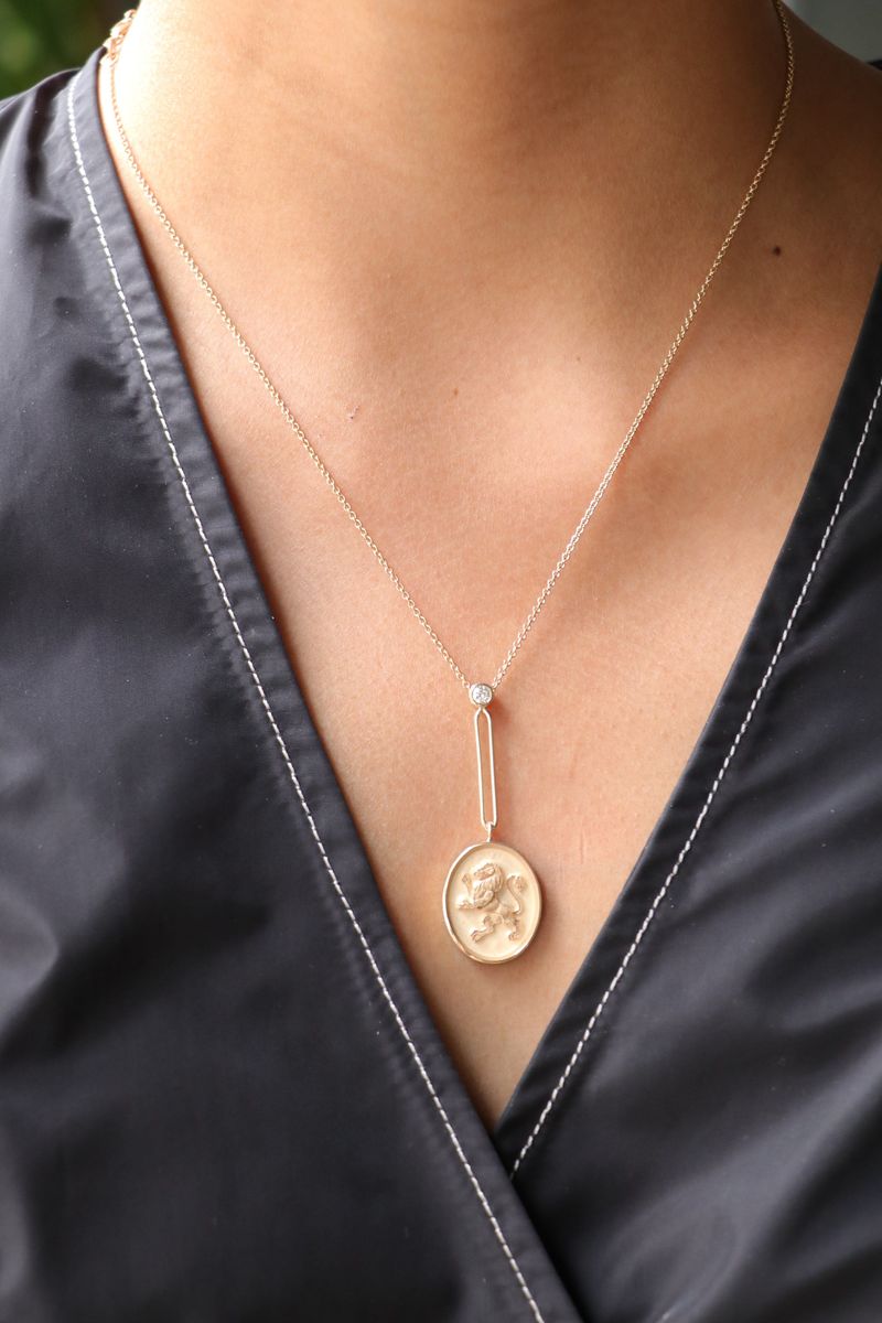 Retrouvai Grandfather Fantasy Signet Lion Pendant Necklace Gold
