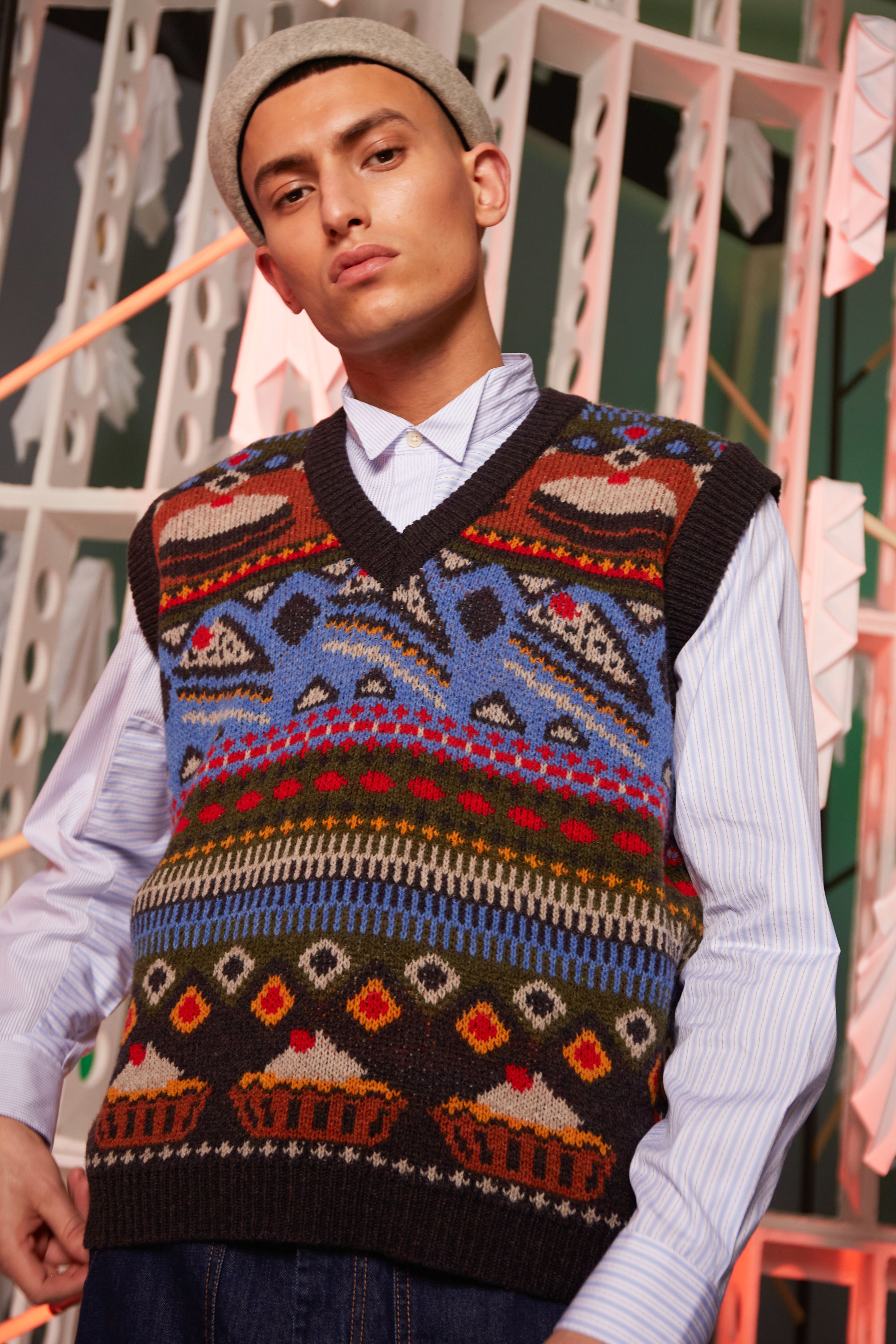 henrikvibskov/ニットベスト Henrik Vibskov Bakedown V-Neck - Chocolate Cake | Garmentory