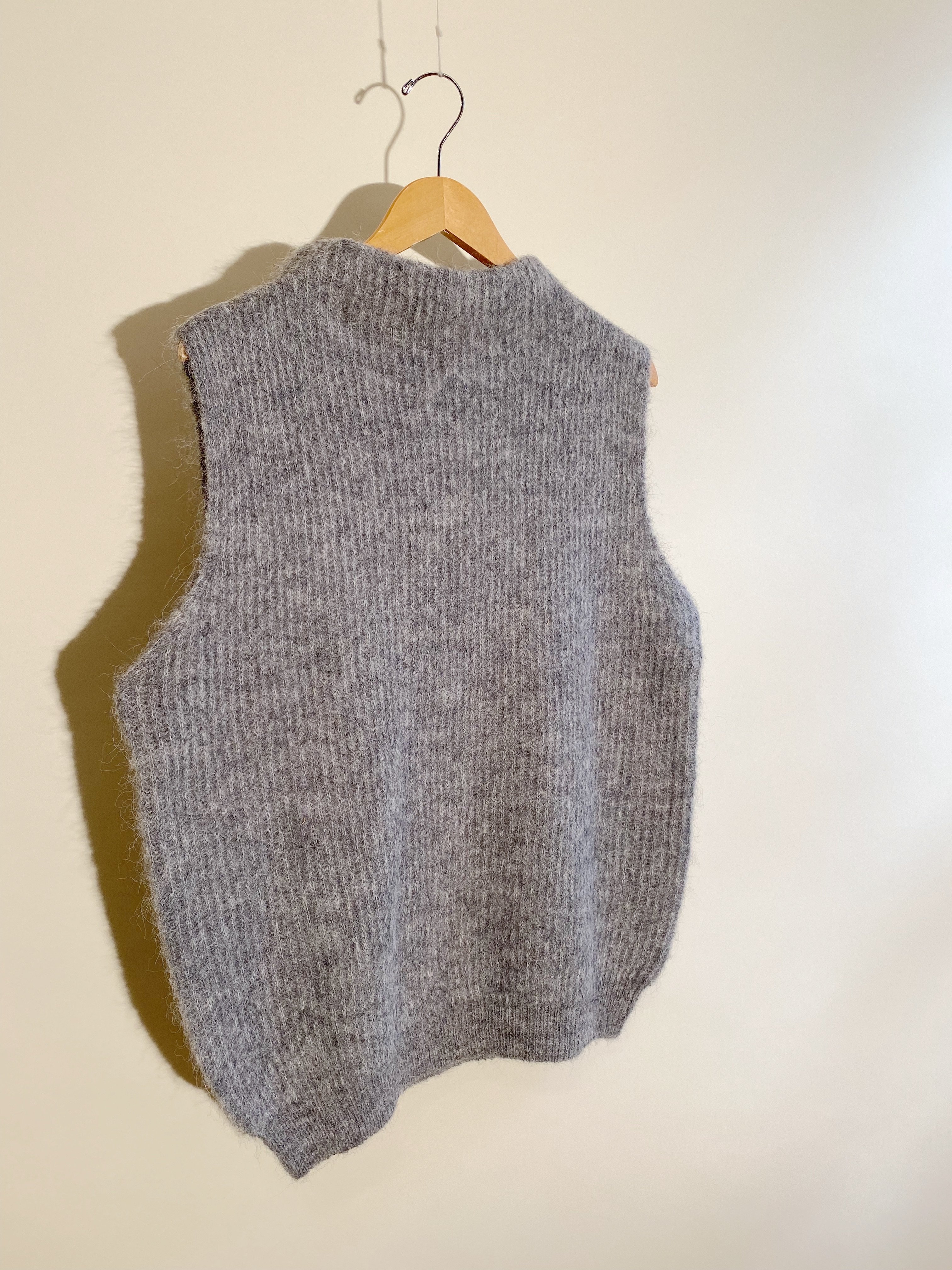 ichiAntiquités Alpaca Shaggy Knit Vest ICHI ANTIQUITES Alpaca Shaggy Vest | Garmentory