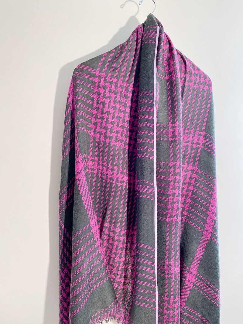 pice Paris Tweedcheck Wool Scarf