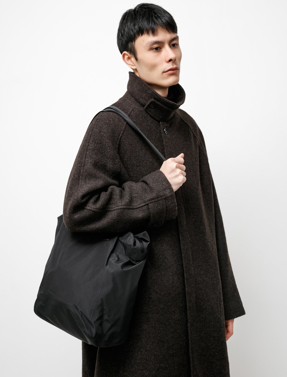 Veilance Mens Seque Re-System Tote - Black | Garmentory