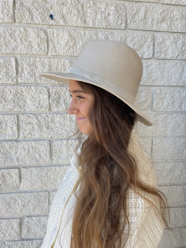 NEW JANESSA LEONE women\'s corinne hat in fog Janessa Leoné Corinne Belted Wool Fedora Hat - Fog  main image 4