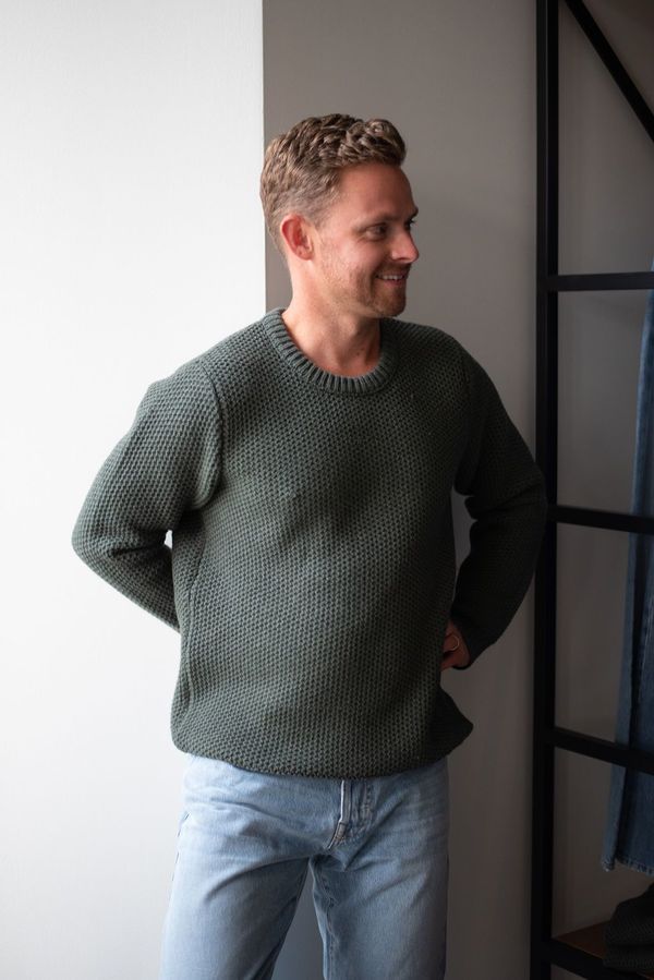 outerknown eastbank crew sweater