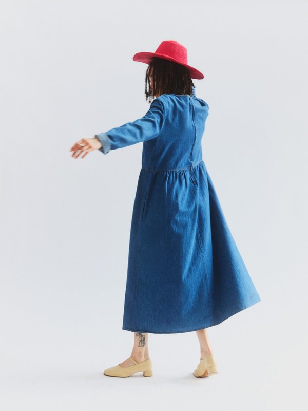 long tight fitted dresses Seventies statement collar denim dress – JENA.THEO main image 1