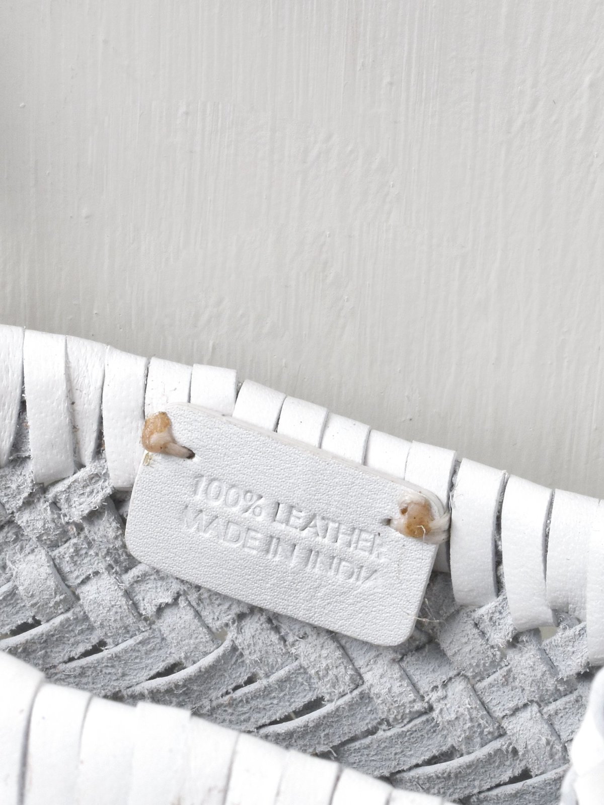 ★Dragon Diffusion★Mini Flat Gora★White Dragon Diffusion - Mini Flat Gora in White | Oroboro Store