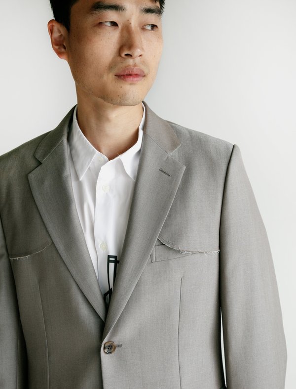 【春物】COMME des GARÇONS グレー ウールジャケット Comme des Garcons Wool Mohair Sharkskin Jacket - Sand | Garmentory