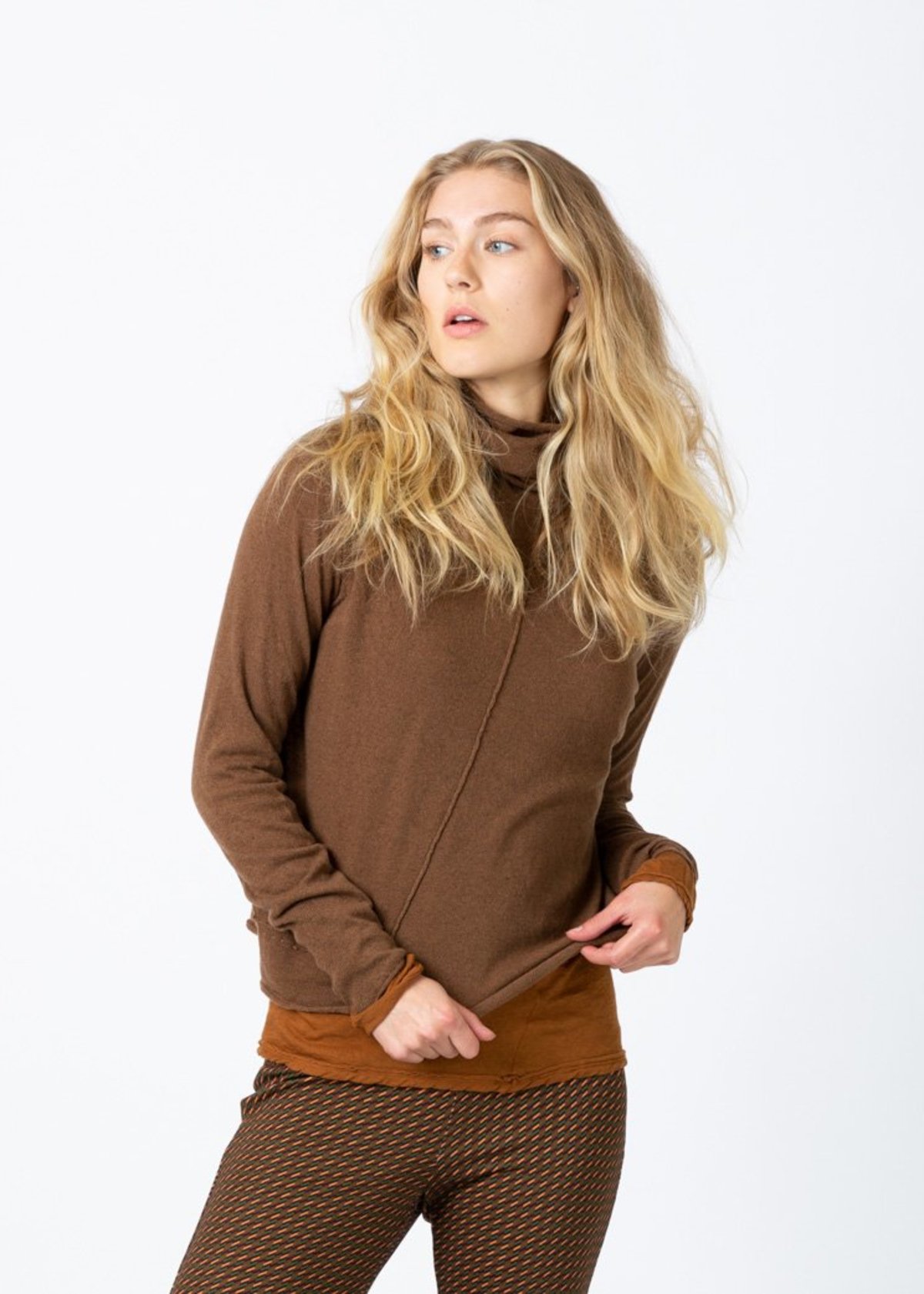 MJ. Watson High Neck Cashmere Sweater - Spice - Image 2 of 5