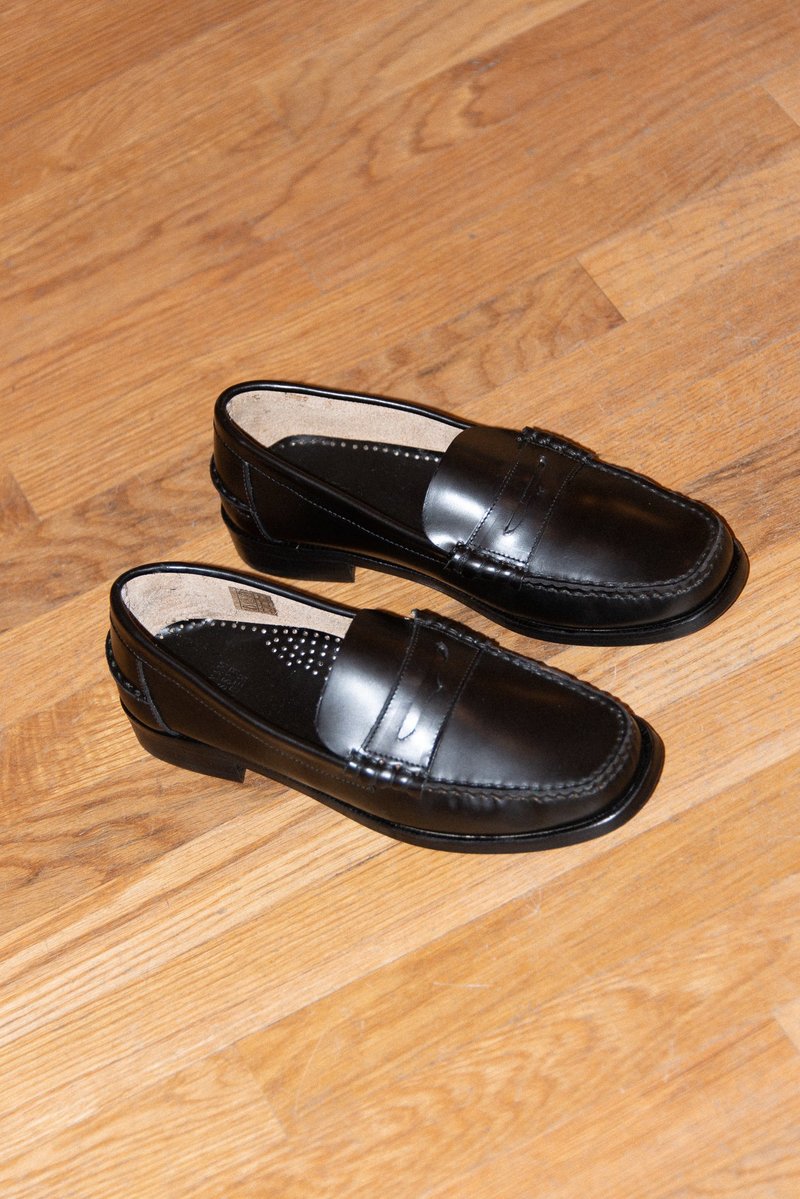 【関税込み】Maryam Nassir Zadeh ブラック Alan ローファー Maryam Nassir Zadeh Alan Loafer - black | Garmentory