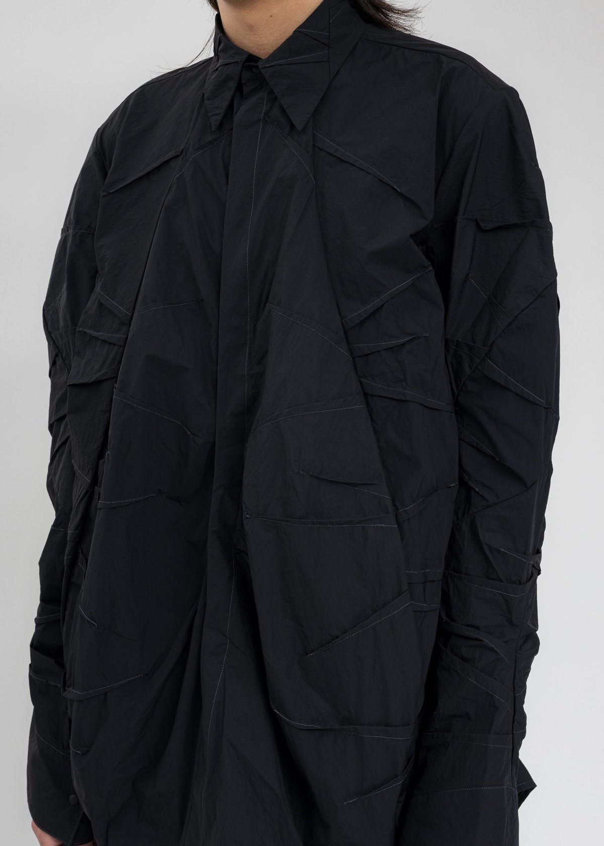 Black-4-0--SHIRT-LEFT-