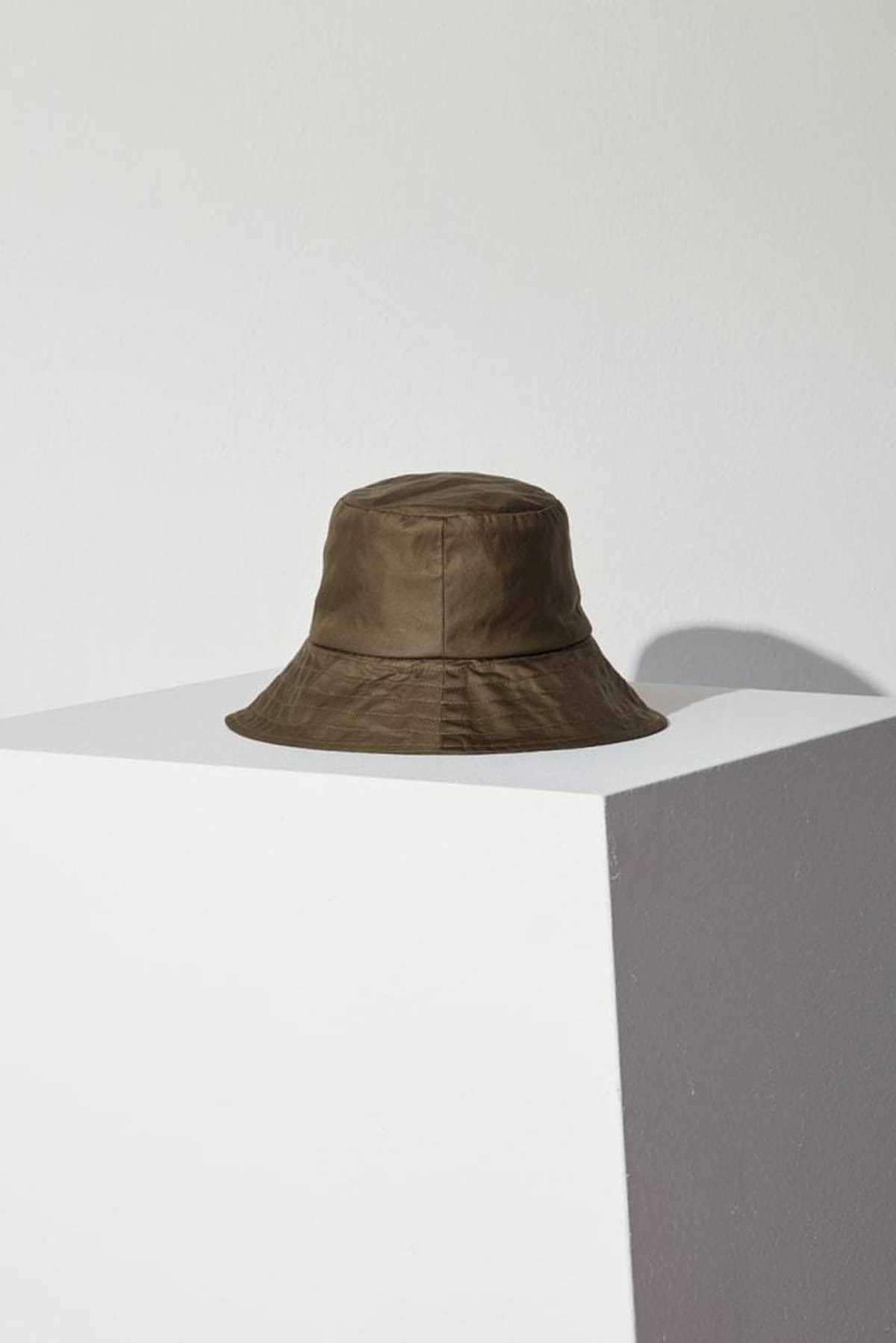 FRANKLIN JANESSA LEONE MEET SHERMAN ___ Shop the Packable Collection by Janessa  main image 3