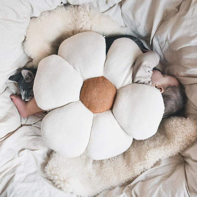 Kids Oeuf Daisy Pillow - White