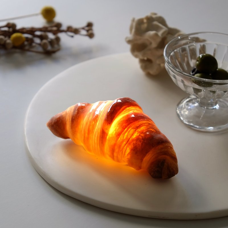 Pampshade Croissant Lamp
