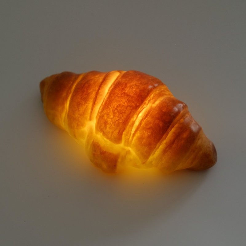 Pampshade Croissant Lamp