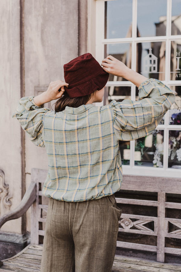 Plum wine bucket hat