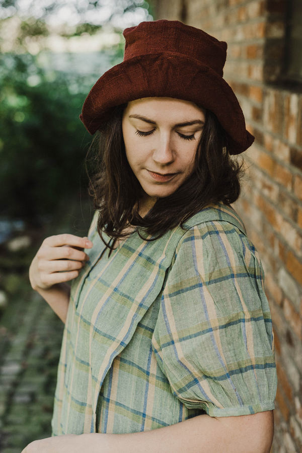 Plum wine bucket hat