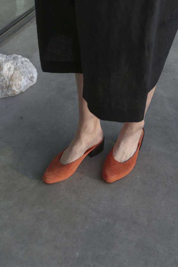 Mari Giudicelli Leblon Mule in Orange Suede | Garmentory