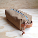 Joshu + Vela Dopp Kit (Khaki) Joshu + Vela Dopp Kit (Khaki)