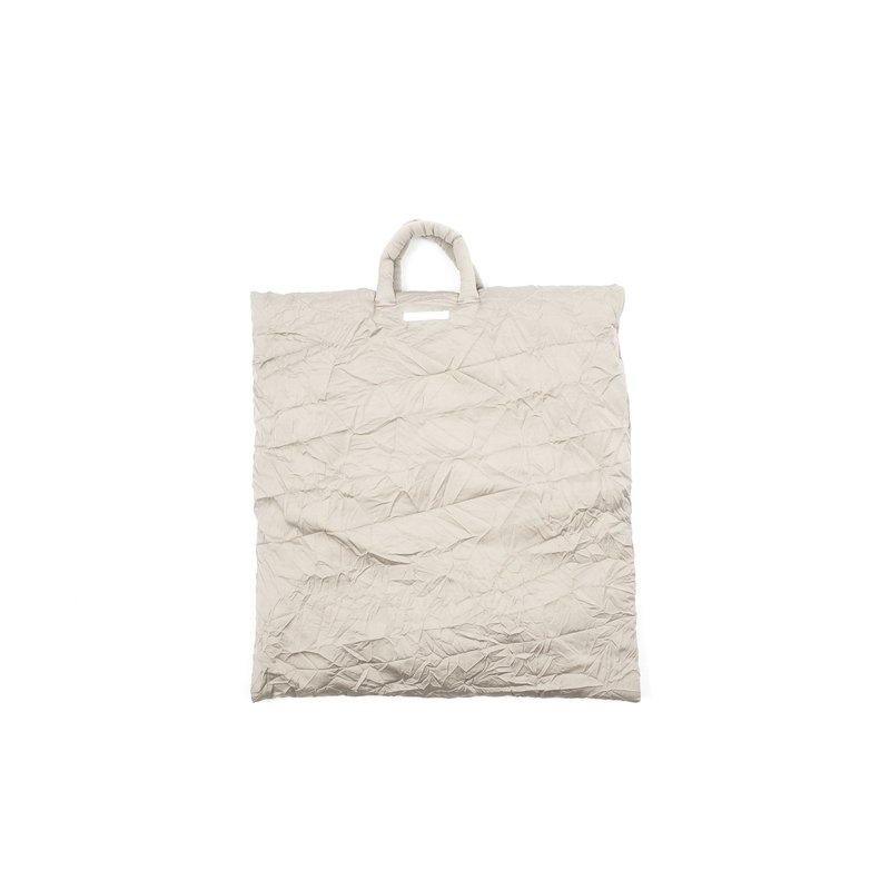 Our Legacy CRUSHED TAFFETA BIG PILLOW TOTE - BEIGE | Garmentory Our Legacy CRUSHED TAFFETA BIG PILLOW TOTE - BEIGE | Garmentory