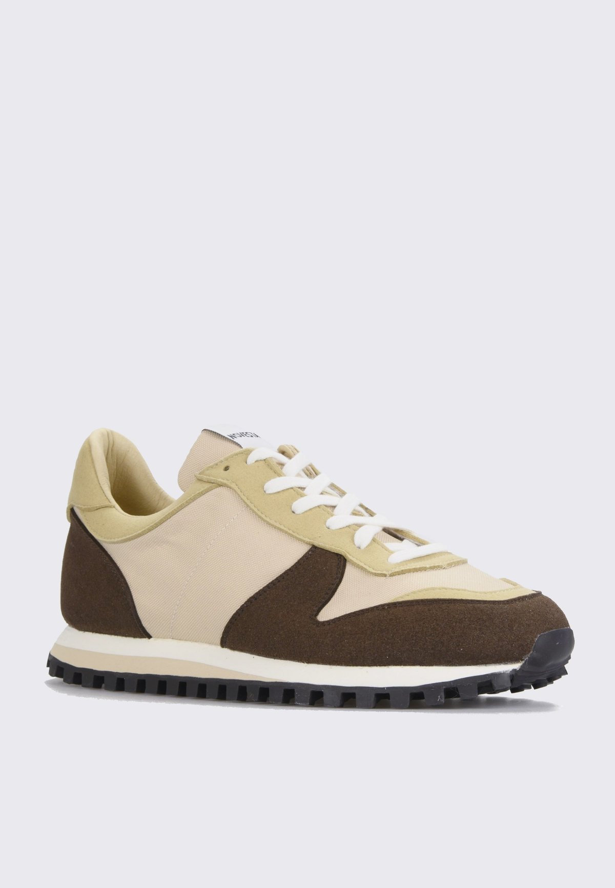 24.5★美品★NOVESTA MARATHON TRAIL VEGAN NOVESTA(ノヴェスタ)のMARATHON TRAIL VEGAN通販 | 集英社HAPPY