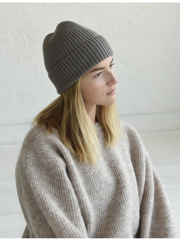 864DESIGN Cashmere Knit Beanie | Garmentory display picture 2