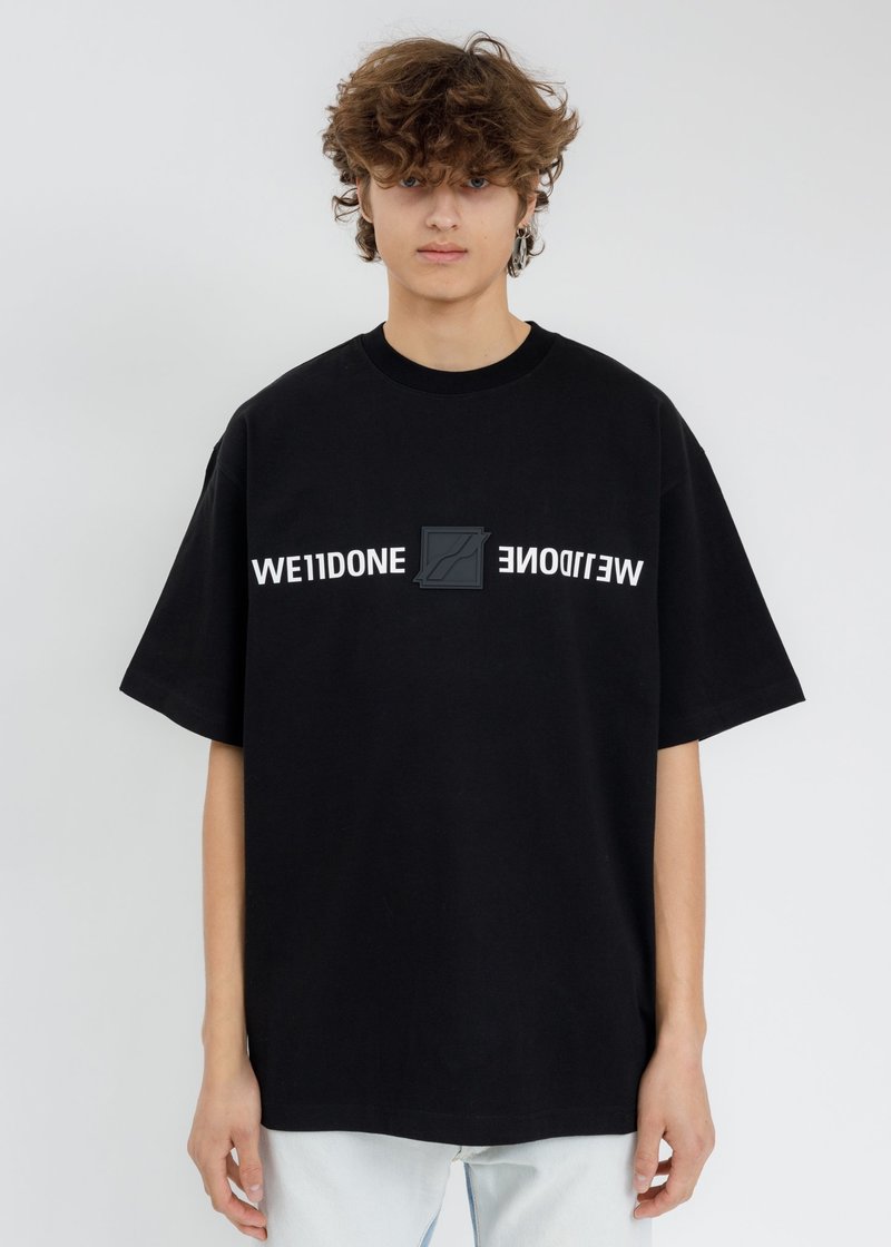 We11done Patched Mirror Logo T-shirt - Black | Garmentory