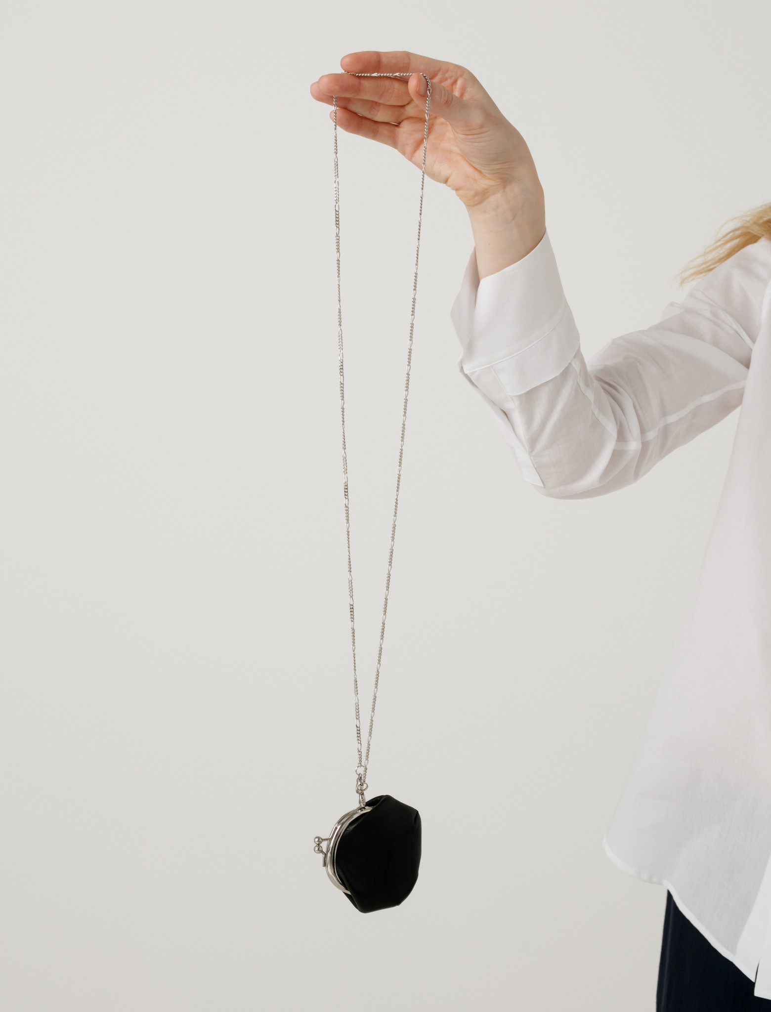 Yohji Yamamoto☆ L RING DETAIL MINI CLASP PURSE ホワイト METAL RING DETAIL MINI CLASP PURSE – THE SHOP YOHJI YAMAMOTO
