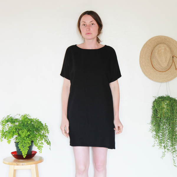 Me & Arrow Sleeve Dress - Black Me & Arrow Sleeve Dress - Black