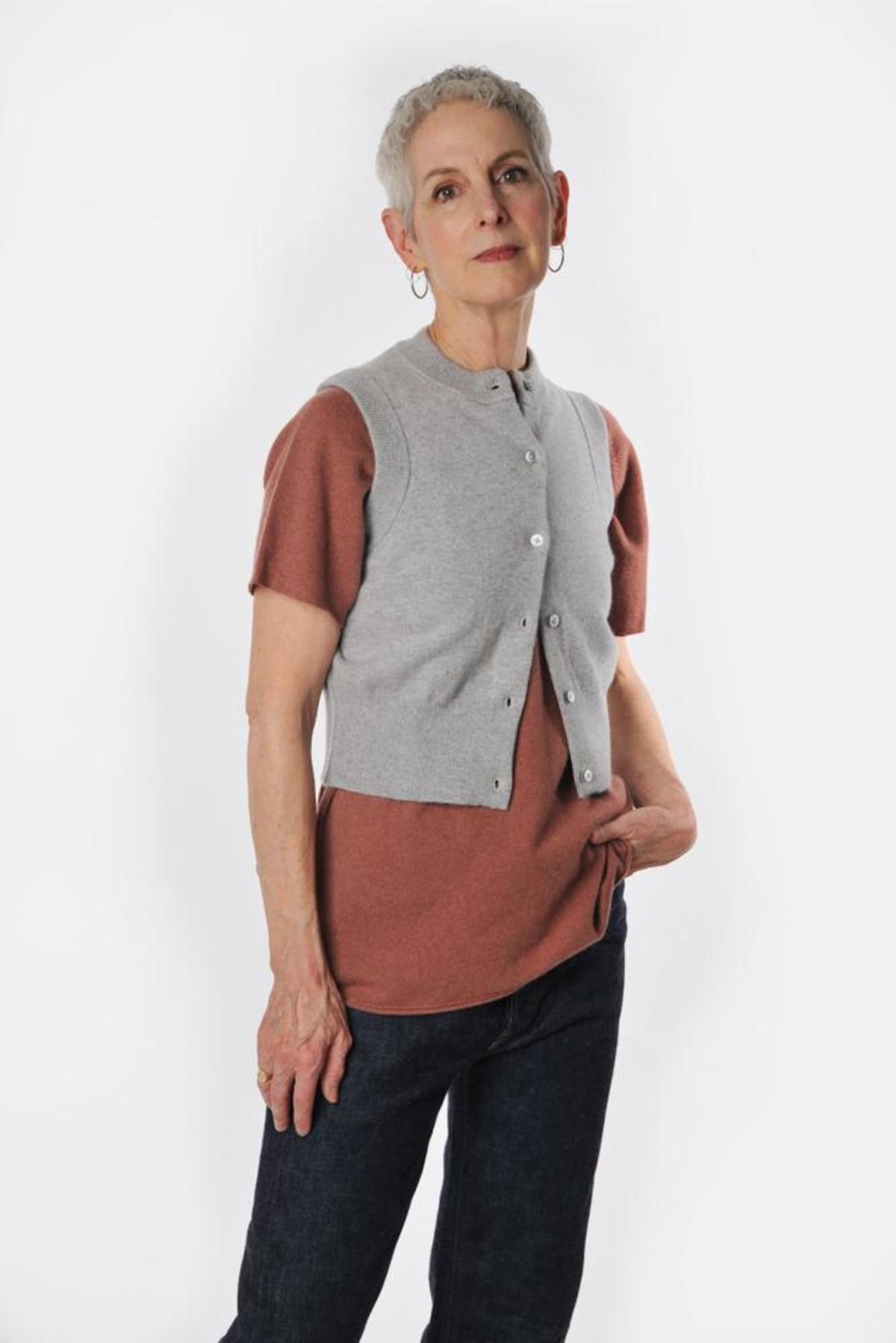【EXTREME CASHMERE/エクストリームカシミヤ】Corset：ベスト Extreme Cashmere Corset - Grey | Garmentory