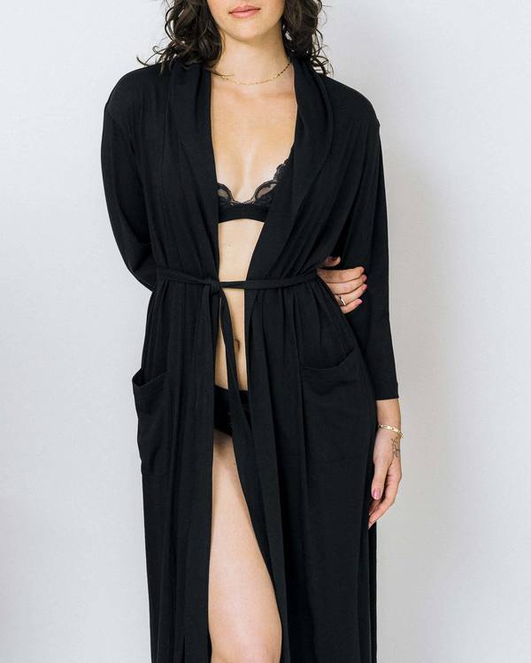 Skin Worldwide Carina Robe - Black