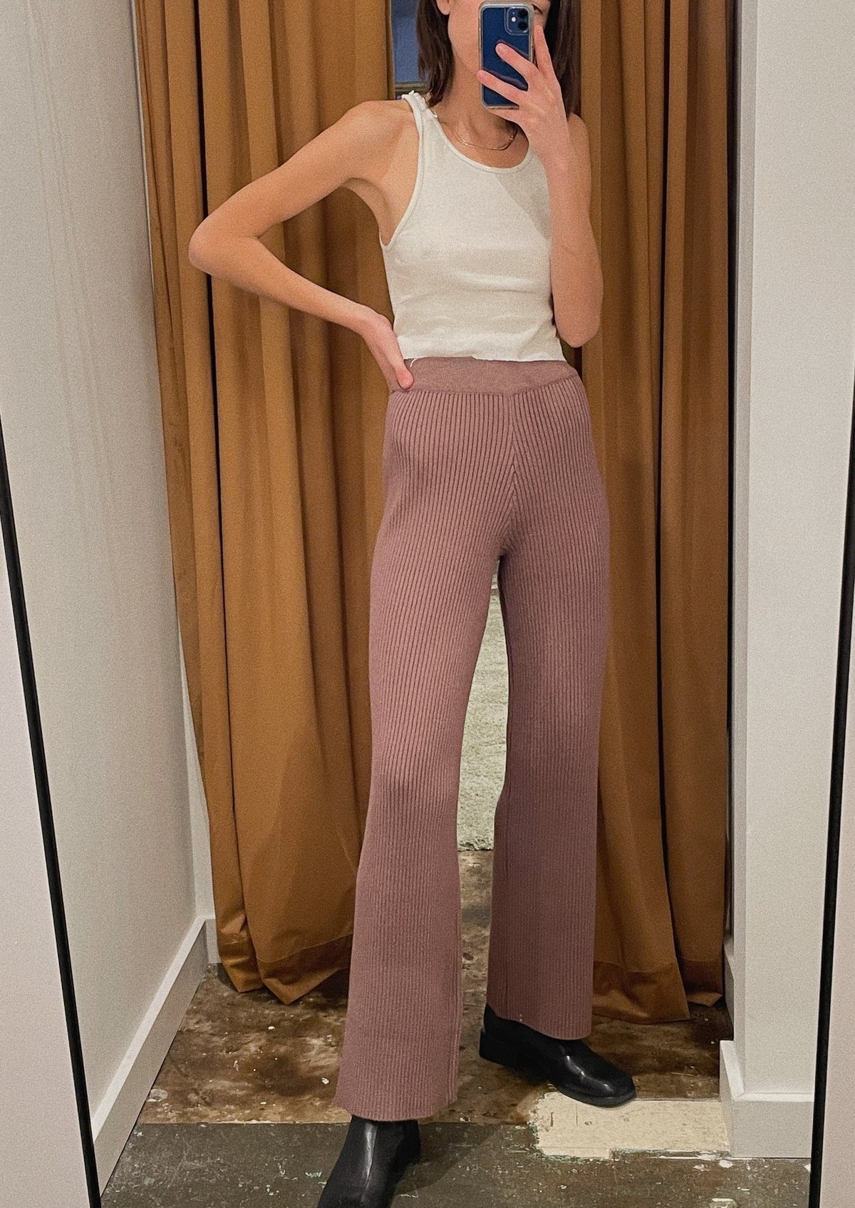 【NOKCHA】warm accent oval pants/ベージュS En Saison Mocha Wide Leg Knit Pants - Purple | Garmentory