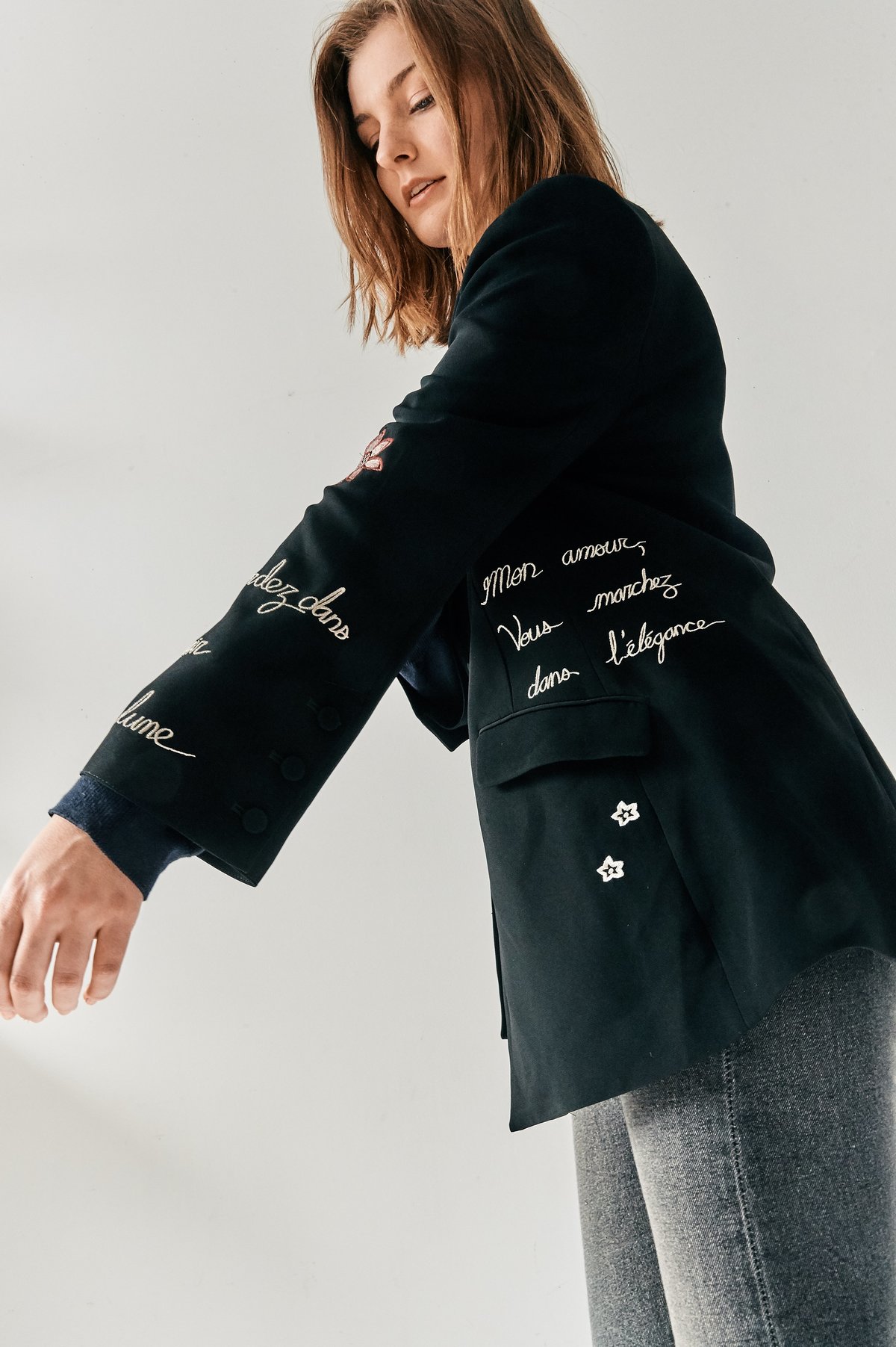 pre-loved Cinq A Sept Embroidered Blazer - black - Image 2 of 9