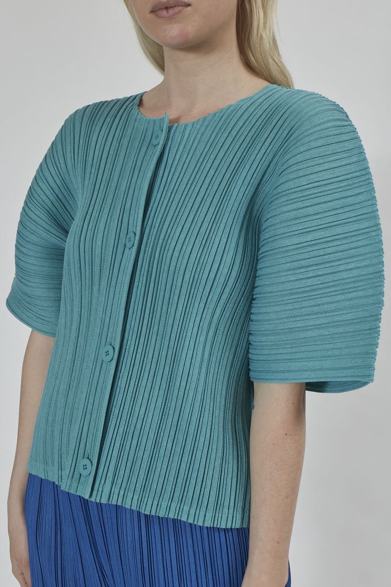PLEATS PLEASE ISSEY MIYAKE 】Made in Japan high neck