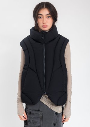 Hyein Seo Reversible Padded Vest - Black | Garmentory