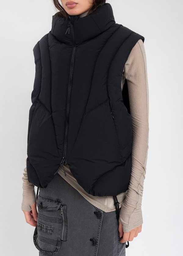 Hyein Seo Reversible Padded Vest - Black | Garmentory
