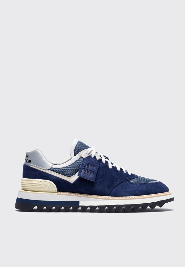 New Balance Tokyo Design Studio 574 Trackster Shoes - navy New Balance Tokyo Design Studio 574 Trackster Shoes - navy