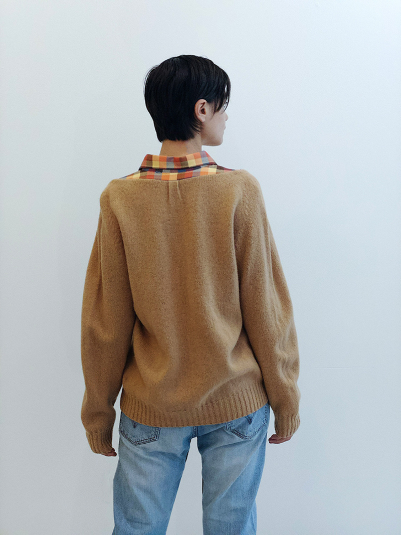 Bless Frontinsertshirt - Camel/Red | Garmentory