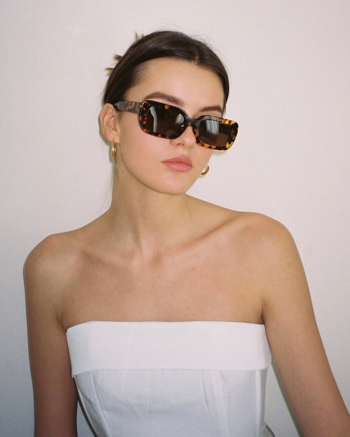 Raie Eyewear Mary Sunglasses - Tort | Garmentory display picture 2