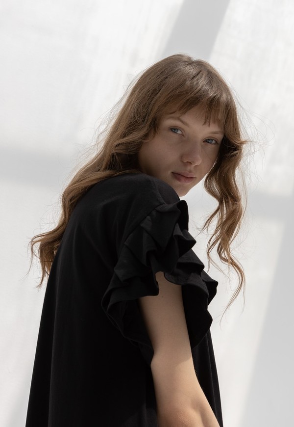 kowtow pleat dress KOWTOW PLEATED SLEEVE DRESS - BLACK