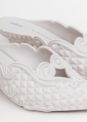 Y/project Pearl MELISSA Point Mule - white | Garmentory