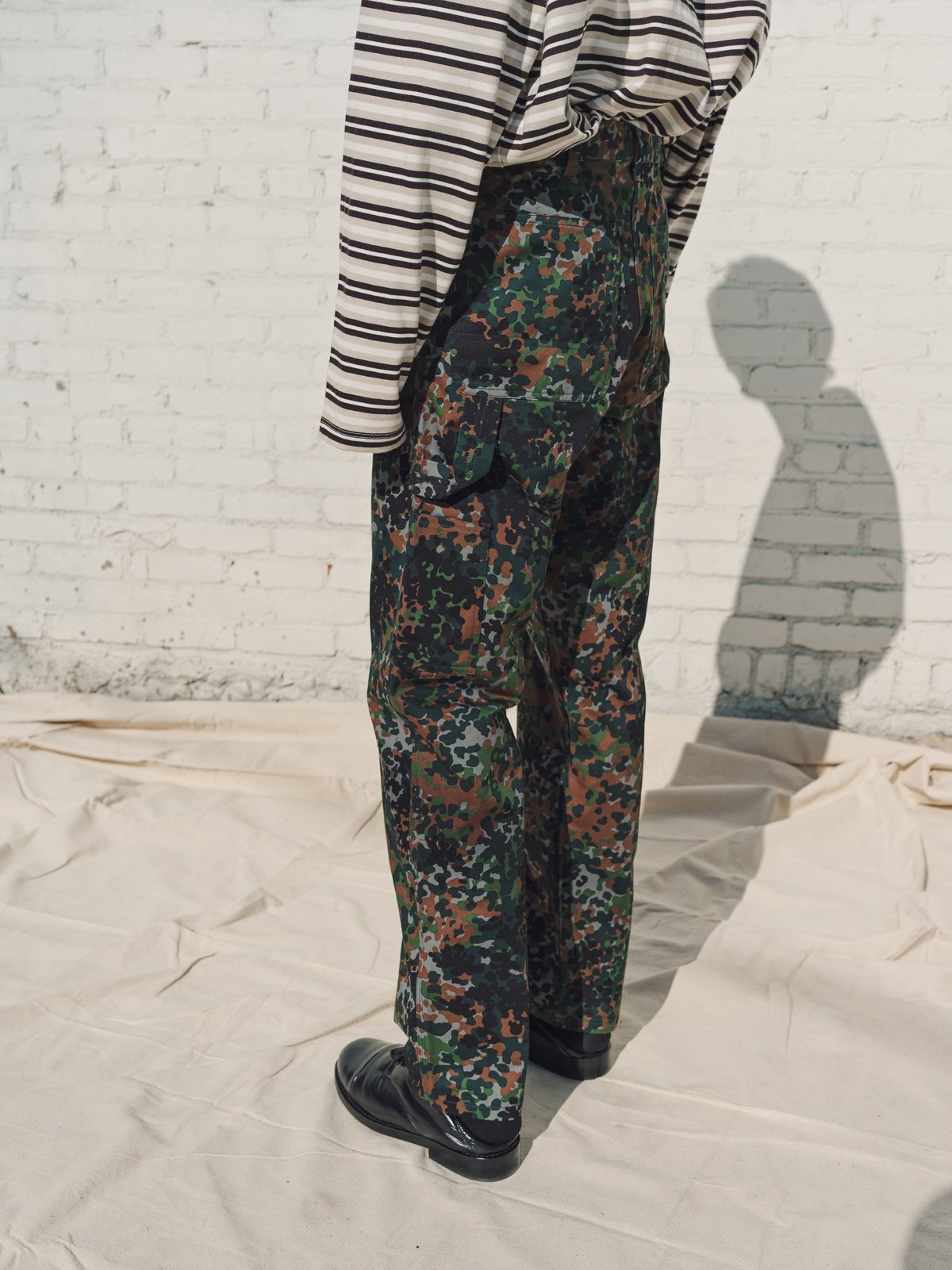 パンツ CAMIEL FORTGENS Worker pants cotton camo Camiel Fortgens Cotton Worker Pants - Camo | Garmentory