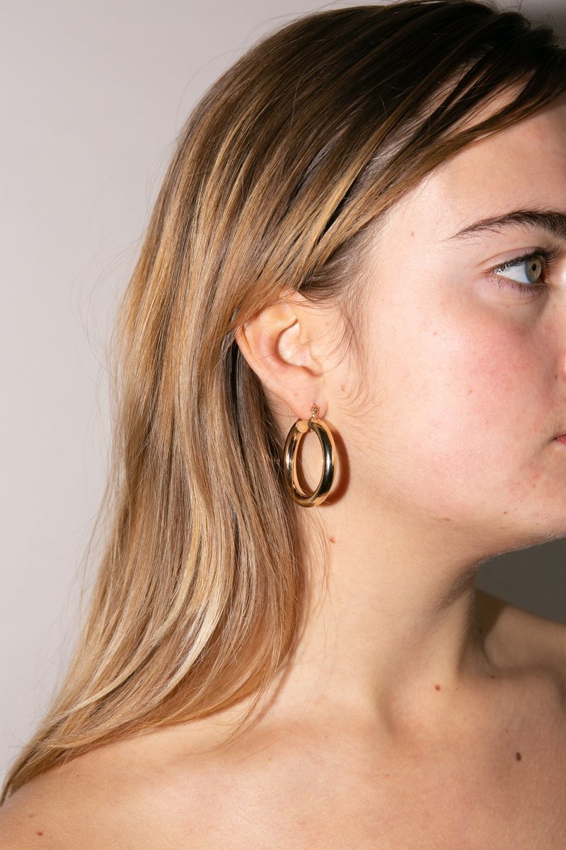 WOLF & GYPSY VINTAGE Medium Stacey Hoops - Gold Plated WOLF & GYPSY VINTAGE Medium Stacey Hoops - Gold Plated