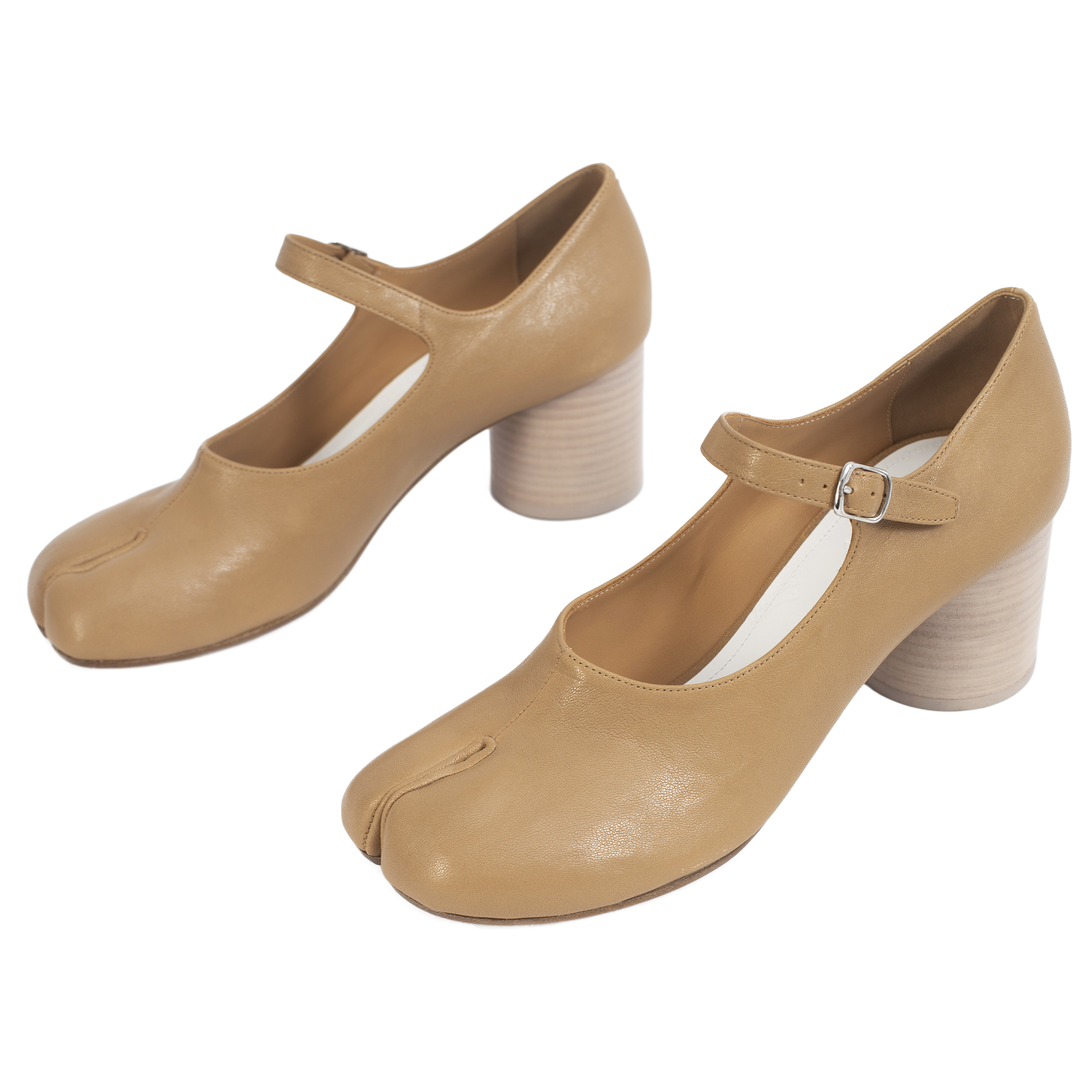 Maison Margiela / Tabi タビ maryjane /ベージュ Maison Margiela Tabi 60mm Mary Jane Pumps | Neutrals | FARFETCH