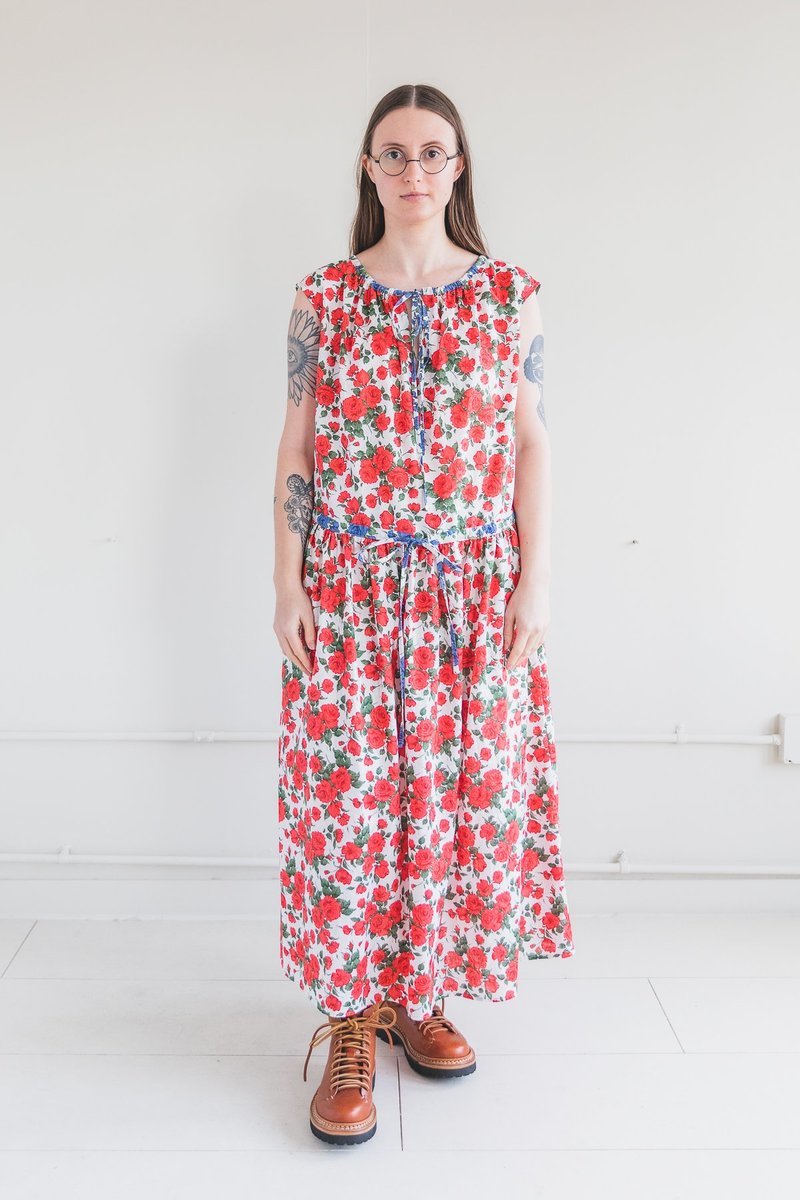 KASMARIA ROSE LONG DRESS - RED/BLACK