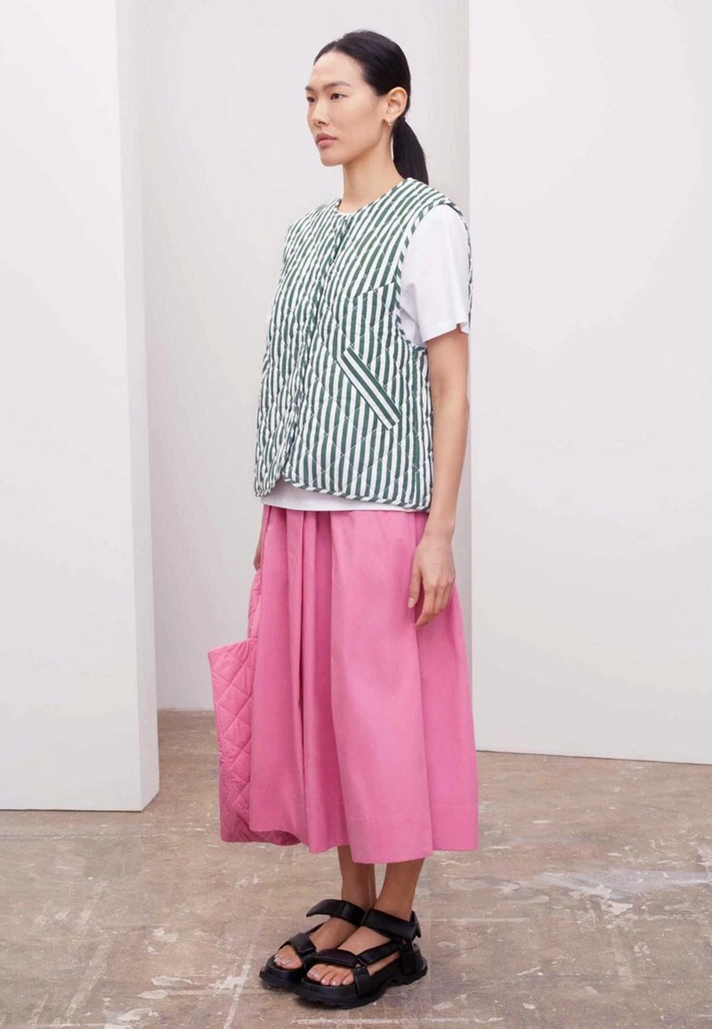 Kowtow Quilt Vest - Green/White Stripe | Garmentory