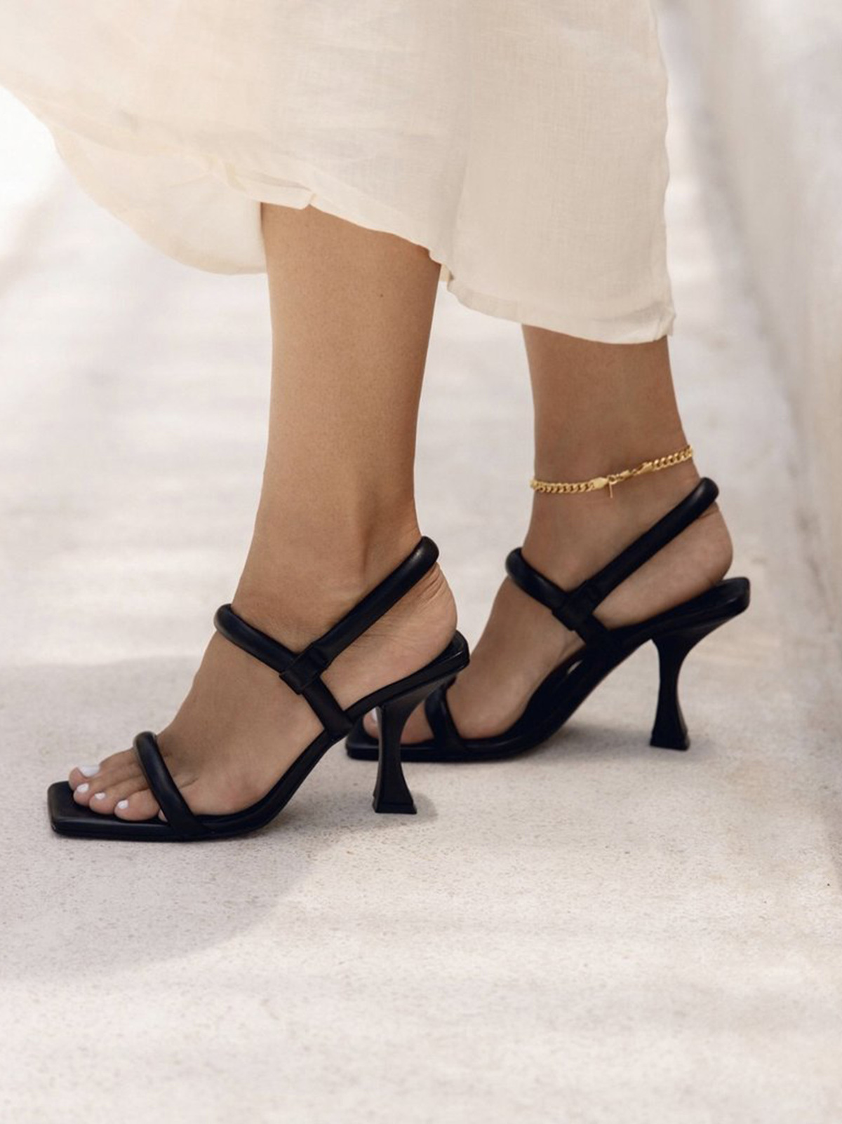 Sol Sana Corgi Heel - Image 1 of 5